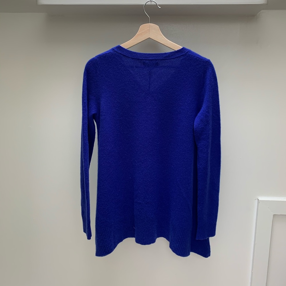 Bloomingdales • 💯% Cashmere Sweater - Picture 3 of 4